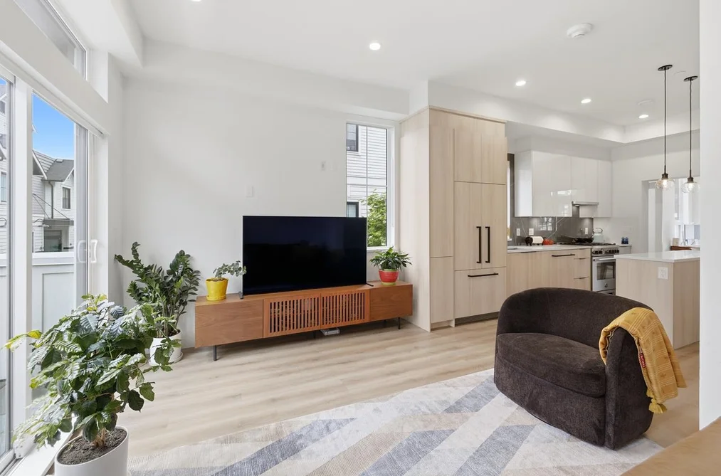 13 237 RIDGEWAY AVENUE, North Vancouver BC V7L 0H6, North Vancouver BC — Residential for Sale - Photo 6