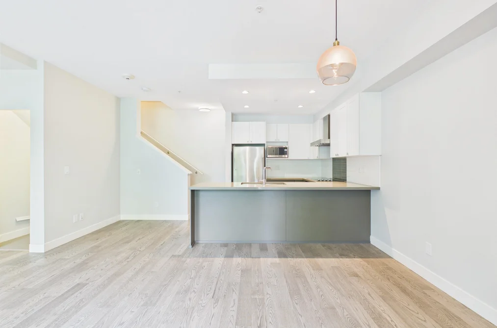 13 3201 NOEL DRIVE, Burnaby BC V3J 0G9, Burnaby BC — Residential for Sale - Photo 2