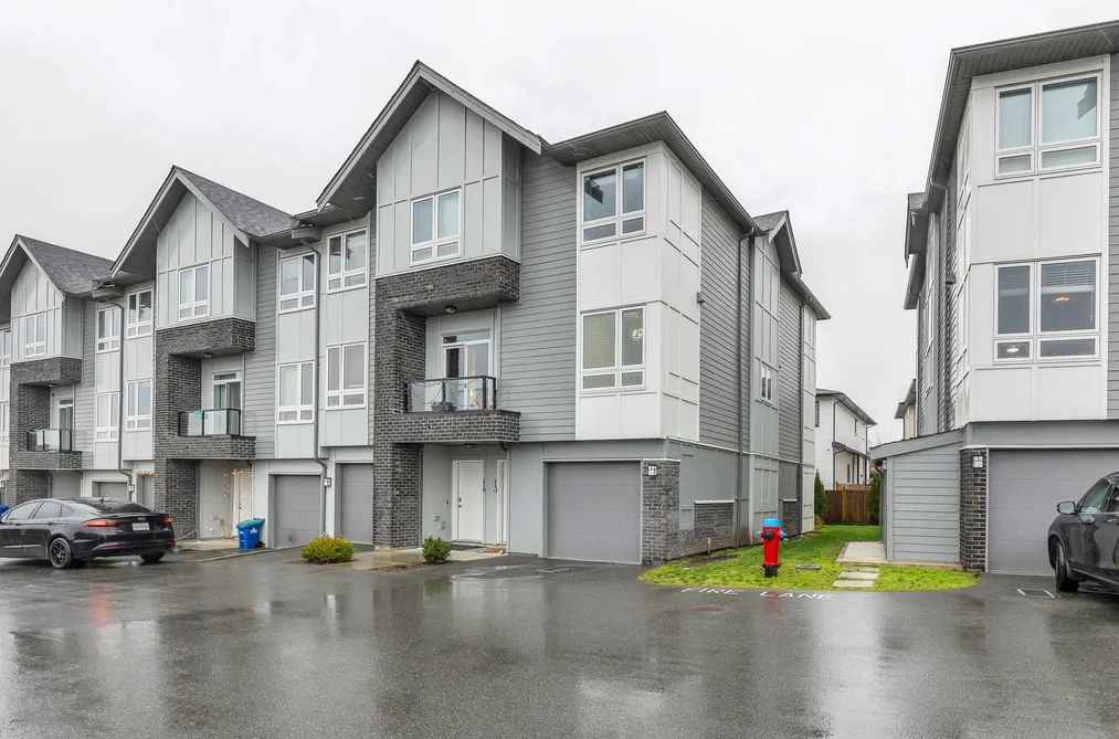 Townhouse for sale at 13 3323 Rockhill Place Abbotsford British Columbia - MLS: R3077777