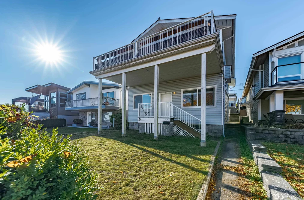 House for sale at 13 Ellesmere Avenue Burnaby British Columbia - MLS: R3142374