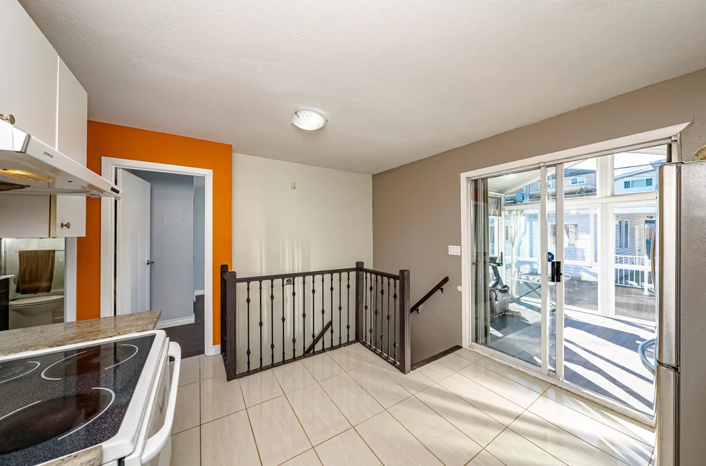 13 ELLESMERE AVENUE, Burnaby BC V5B 3S5, Burnaby BC — Residential for Sale — Photo 14 of 28