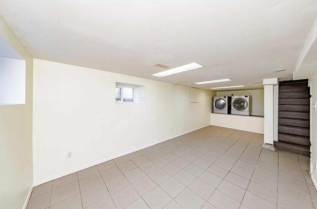 13 ELLESMERE AVENUE, Burnaby BC V5B 3S5, Burnaby BC — Residential for Sale — Photo 16 of 28