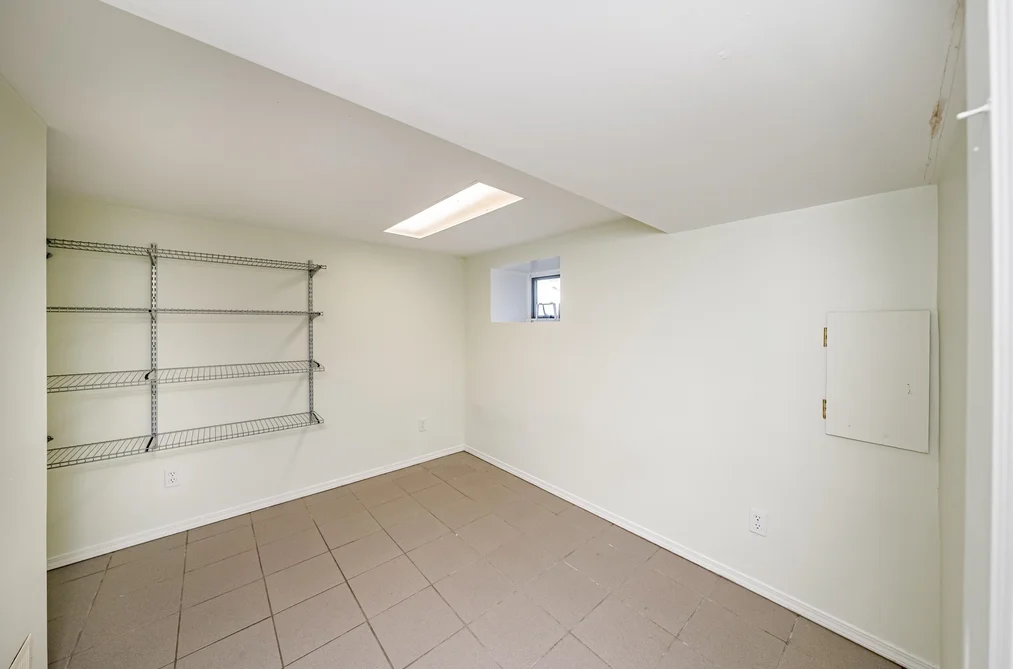 13 ELLESMERE AVENUE, Burnaby BC V5B 3S5, Burnaby BC — Residential for Sale — Photo 19 of 28