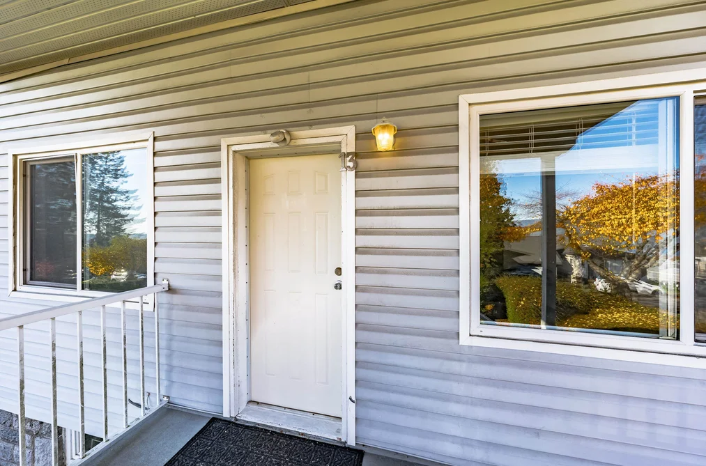 13 ELLESMERE AVENUE, Burnaby BC V5B 3S5, Burnaby BC — Residential for Sale - Photo 2