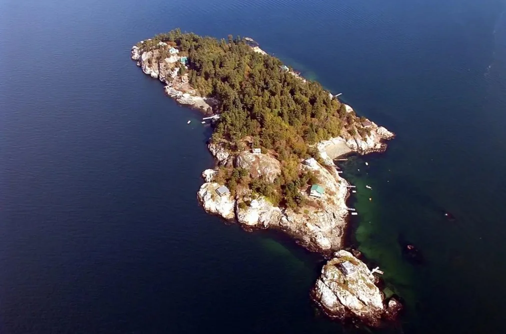 13 Passage Island, West Vancouver, BC - MLS: R3174464