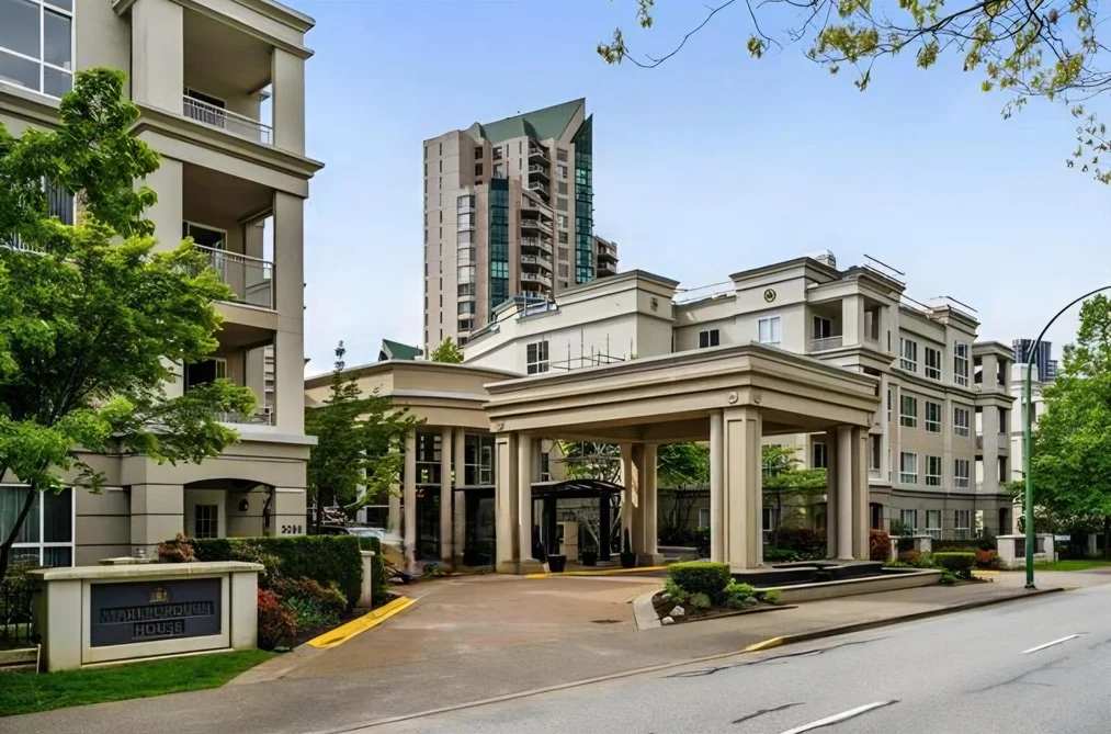 Condo for sale at 130 3098 Guildford Way Coquitlam British Columbia - MLS: R3077477