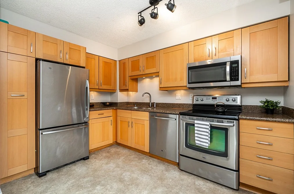 130 9061 HORNE STREET, Burnaby, BC — Residential for Sale — Photo 9 of 39