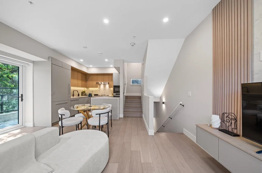 130 W WOODSTOCK AVENUE, Vancouver BC V5Y 0P4, Vancouver BC — Residential for Sale - Main Photo