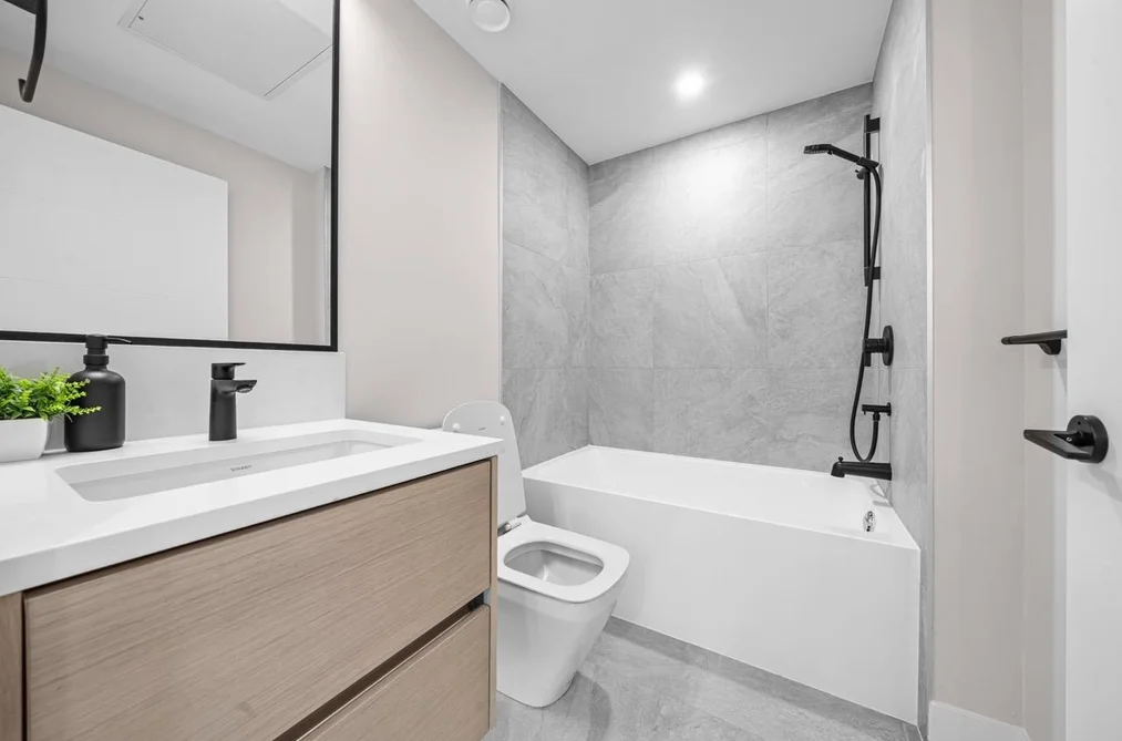 130 W WOODSTOCK AVENUE, Vancouver BC V5Y 0P4, Vancouver BC — Residential for Sale — Photo 11 of 25