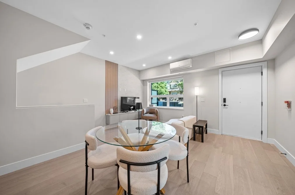 130 W WOODSTOCK AVENUE, Vancouver BC V5Y 0P4, Vancouver BC — Residential for Sale — Photo 4 of 25
