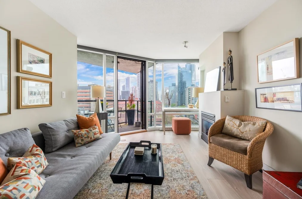 Condo for sale at 1301 1003 Burnaby Street Vancouver British Columbia - MLS: R3115933