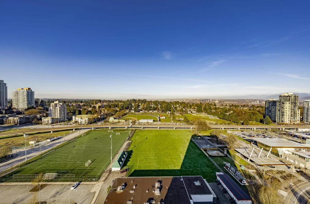 1301 10626 CITY PARKWAY, Surrey BC V3T 0S3, Surrey BC — Residential for Sale — Photo 15 of 18