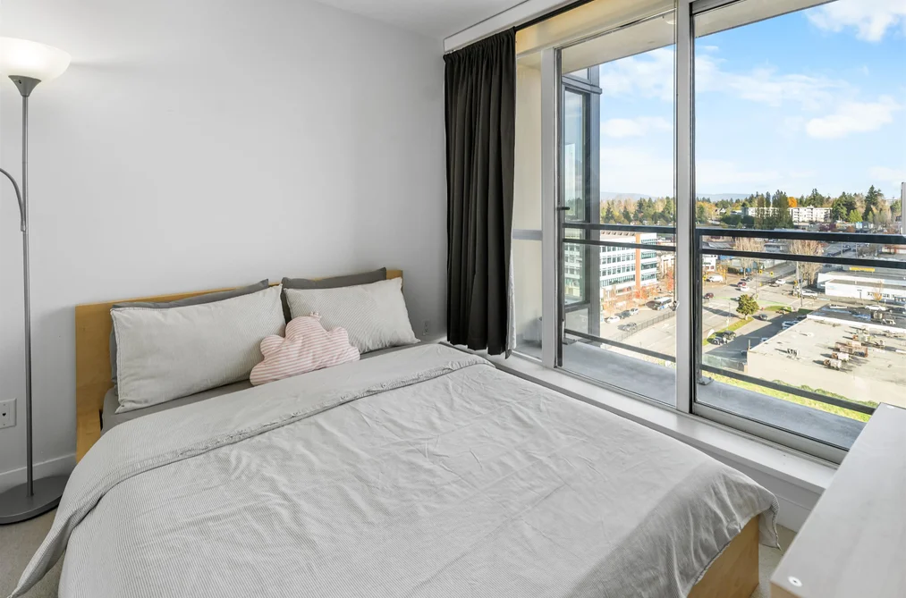 1302 10777 UNIVERSITY DRIVE, Surrey BC V3T 0E6, Surrey BC — Residential for Sale — Photo 13 of 24