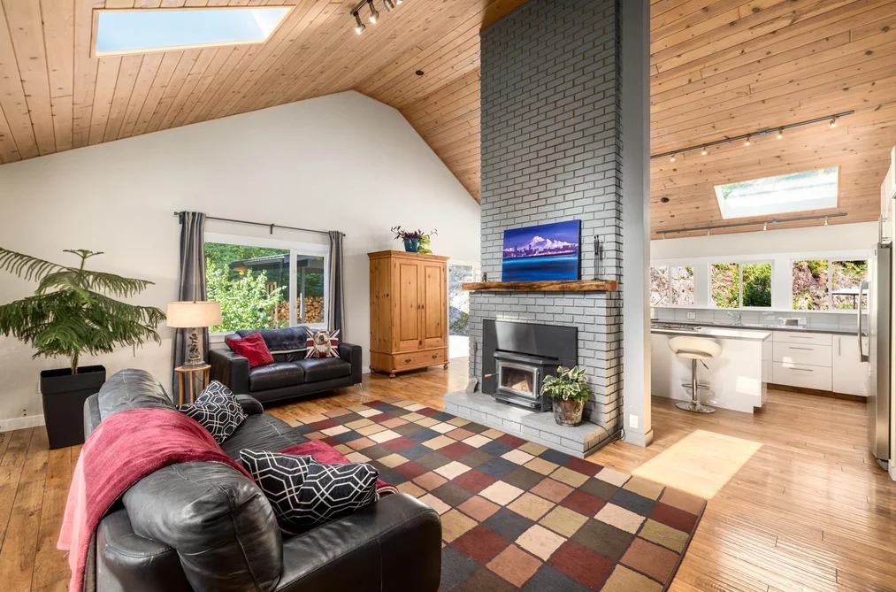 House for sale at 1302 Adams Road Bowen Island British Columbia - MLS: R3151715
