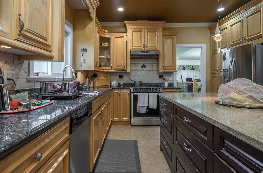 13027 68 AVENUE, Surrey BC V3W 2E5, Surrey BC — Residential for Sale — Photo 10 of 36