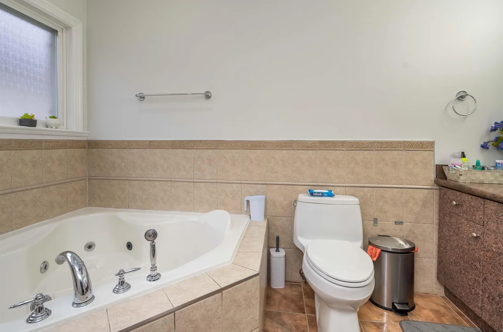 13027 68 AVENUE, Surrey BC V3W 2E5, Surrey BC — Residential for Sale — Photo 22 of 36