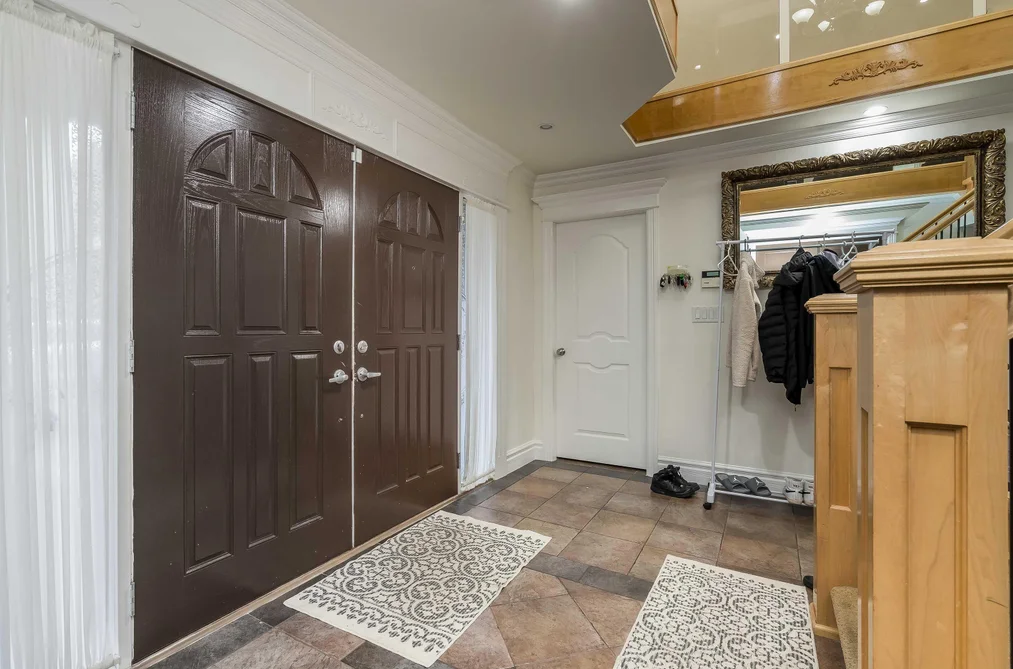13027 68 AVENUE, Surrey BC V3W 2E5, Surrey BC — Residential for Sale — Photo 3 of 36