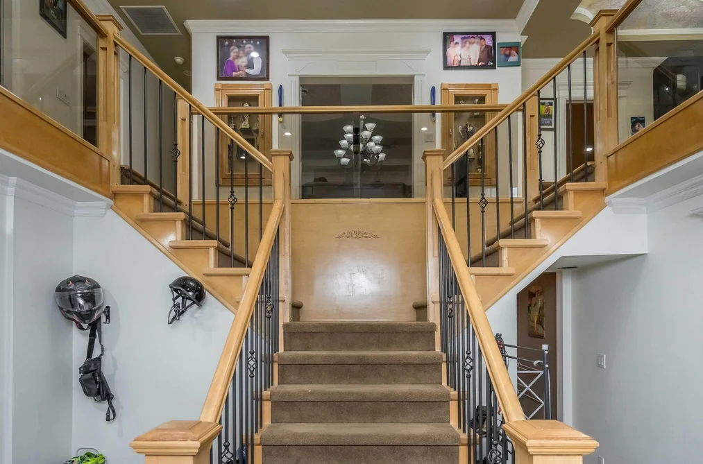 13027 68 AVENUE, Surrey BC V3W 2E5, Surrey BC — Residential for Sale — Photo 4 of 36