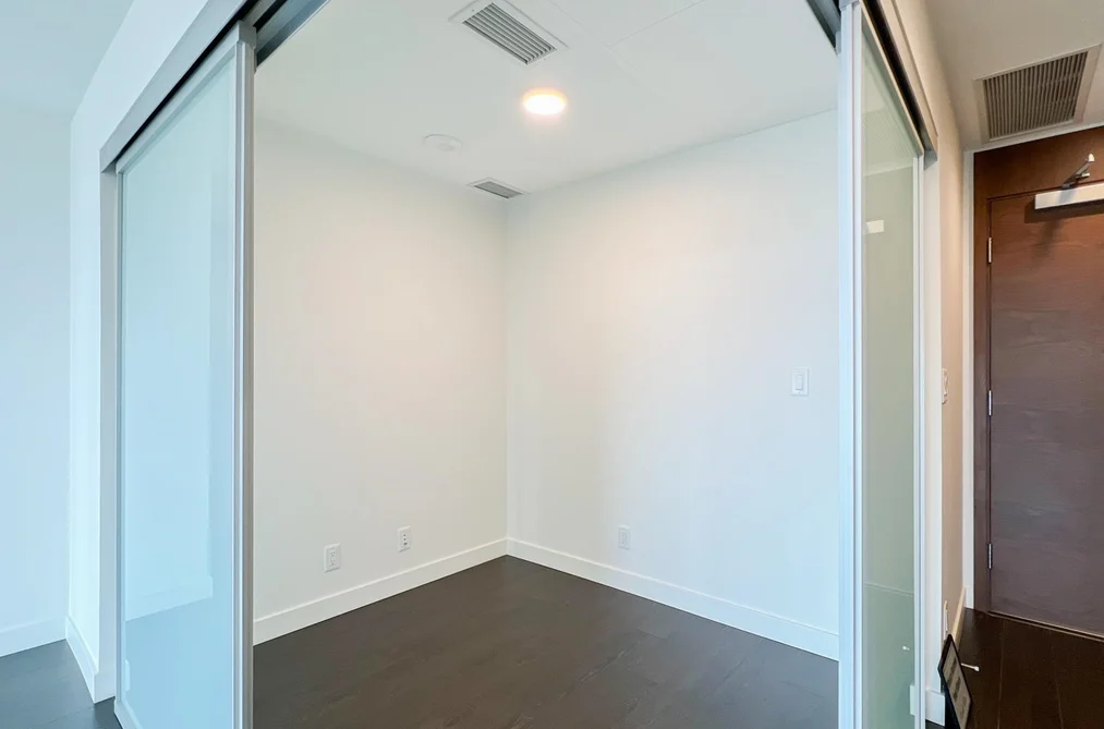 1303 4880 LOUGHEED HIGHWAY, Burnaby BC V5C 0N1, Burnaby BC — Residential for Sale — Photo 11 of 29