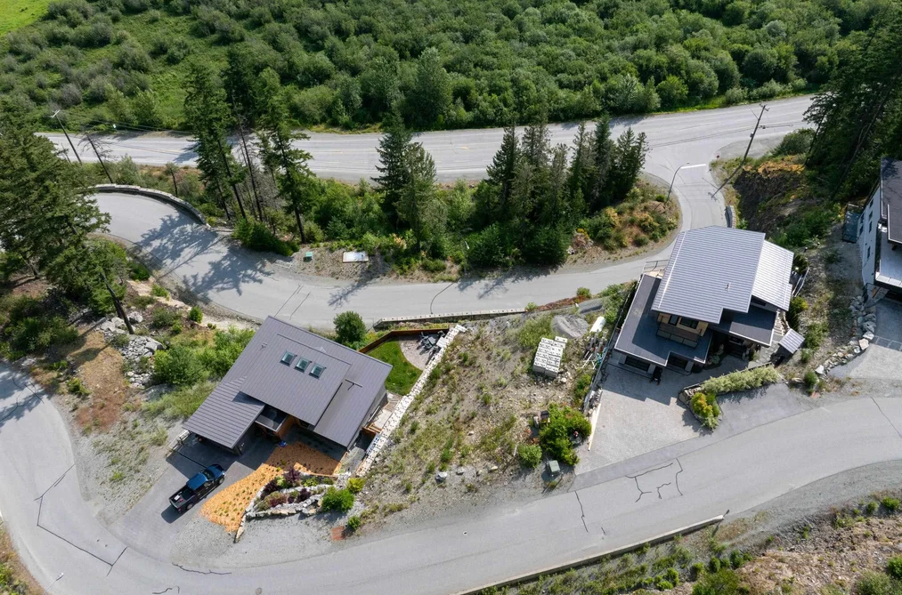 1303 Eagle Drive, Pemberton, BC - MLS: R3179803 - Photo 2 1303 Eagle Drive, Pemberton, BC - MLS: R3179803 - Photo 2