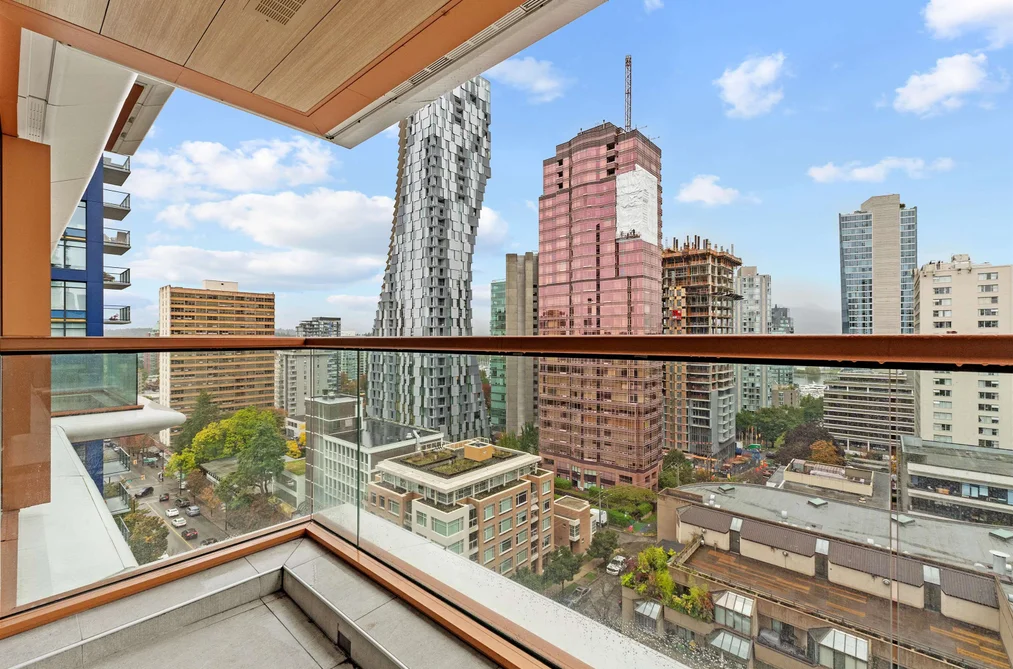 Condo for sale at 1304 1482 Robson Street Vancouver British Columbia - MLS: R3054206