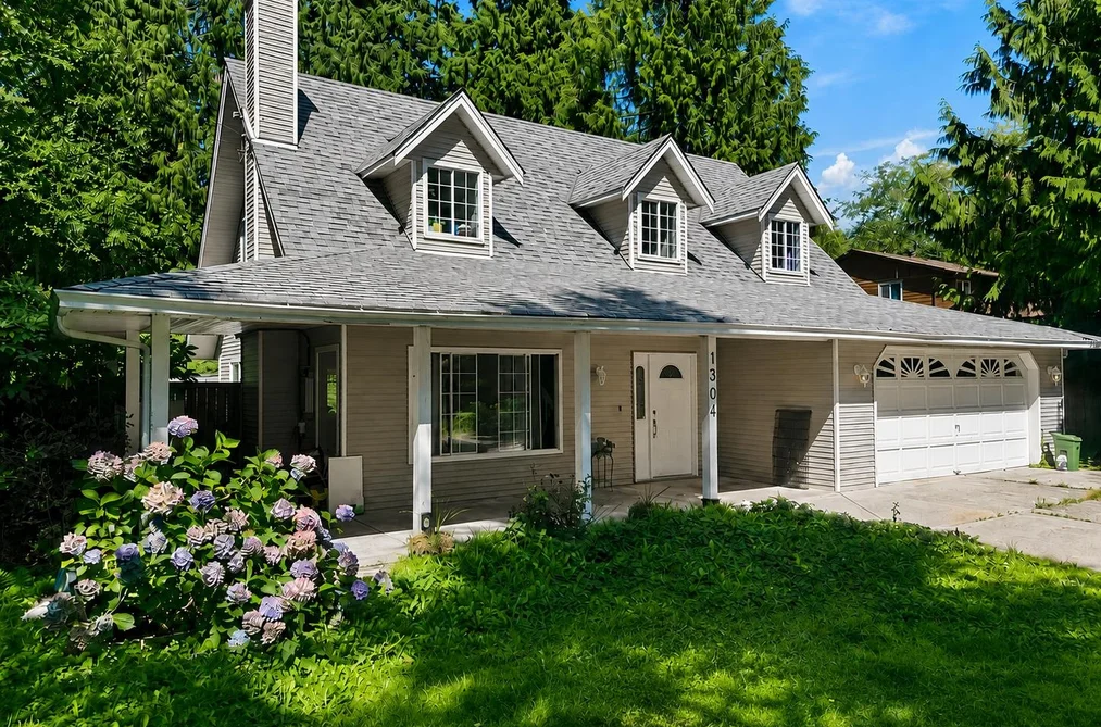 House for sale at 1304 Kearton Road Gibsons British Columbia - MLS: R3157971