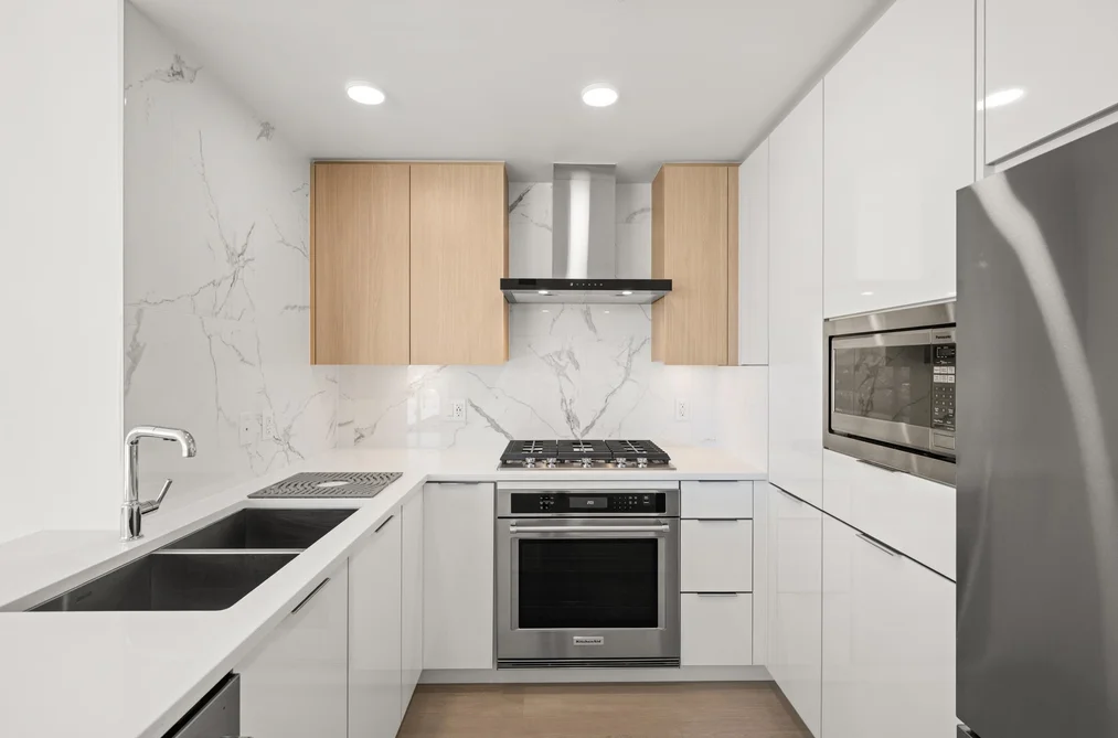 1305 7683 PARK CRESCENT, Burnaby BC V3N 0J4, Burnaby BC — Residential for Sale - Photo 5