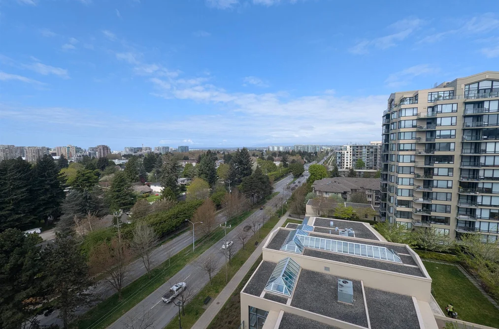 Condo for sale at 1305 9188 Hemlock Drive Richmond British Columbia - MLS: R3115012
