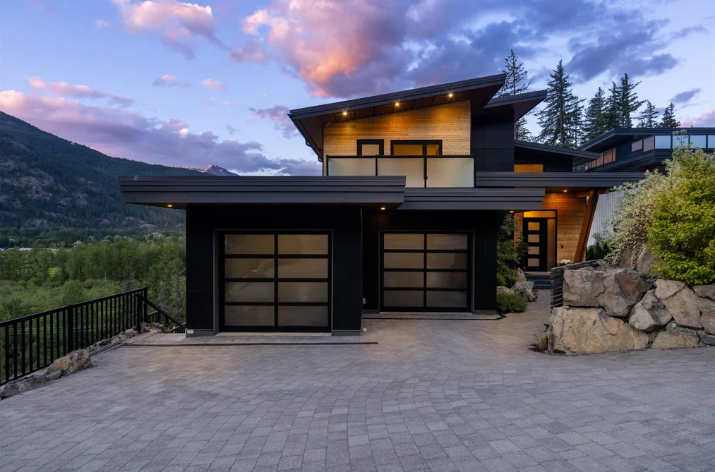 House for sale at 1305 Eagle Drive Pemberton British Columbia - MLS: R3128182
