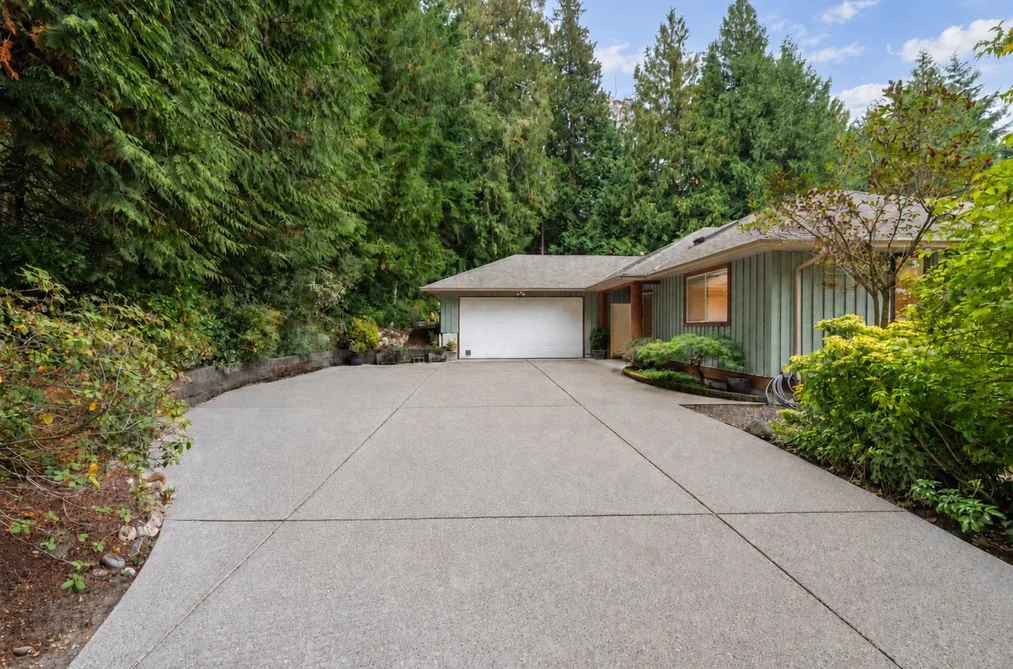 1305 Gower Point Rd, Gibsons, BC - MLS: R3166565