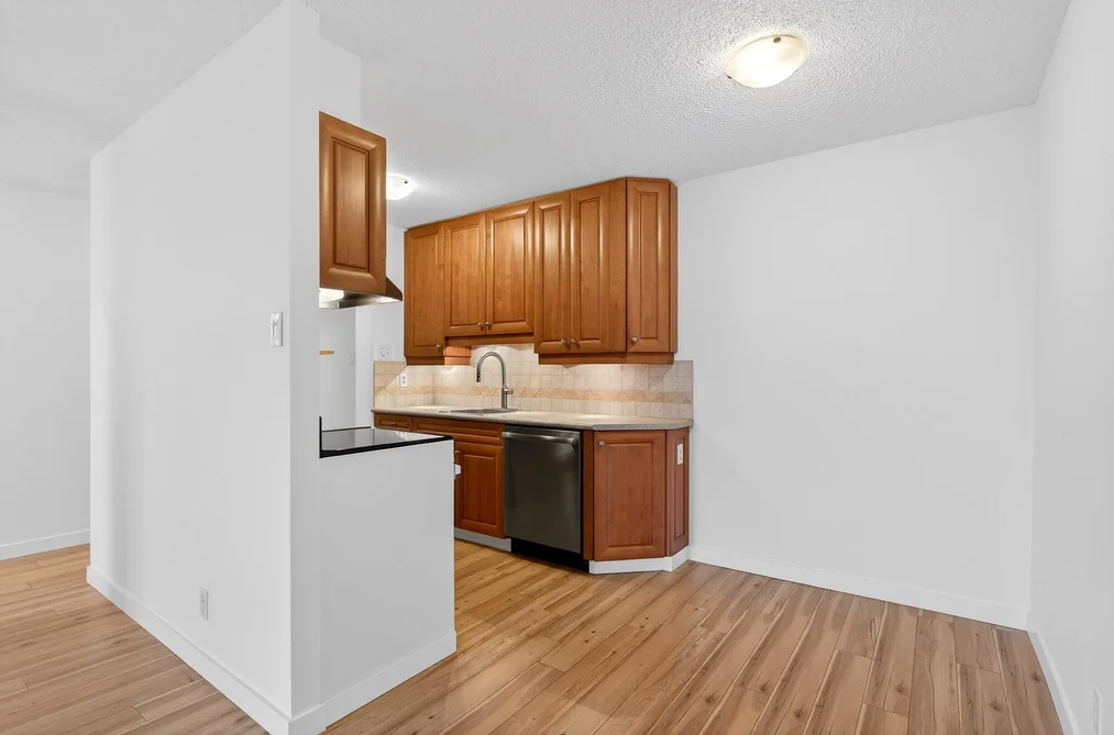 1306 2016 FULLERTON AVENUE, North Vancouver BC V7N 3E9, North Vancouver BC — Residential for Sale - Photo 3