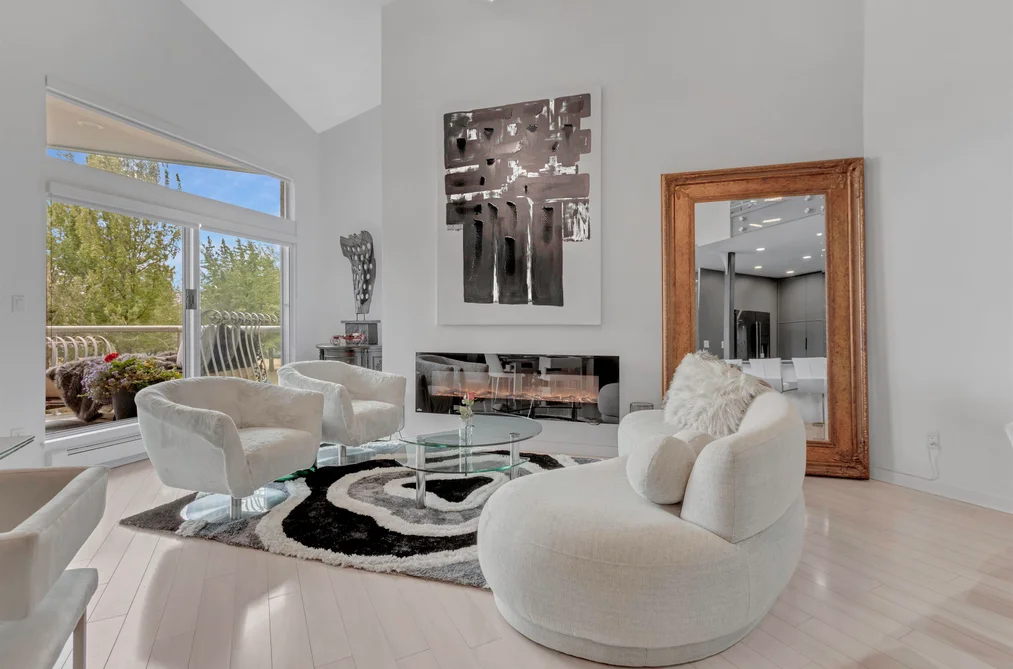 Condo for sale at 1306 33 Chesterfield Place North Vancouver British Columbia - MLS: R3133025