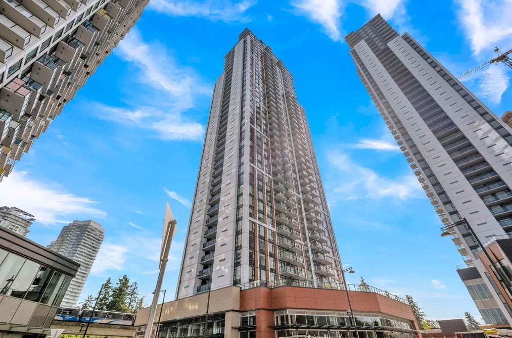 Condo for sale at 1309 13725 George Junction Surrey British Columbia - MLS: R3103524