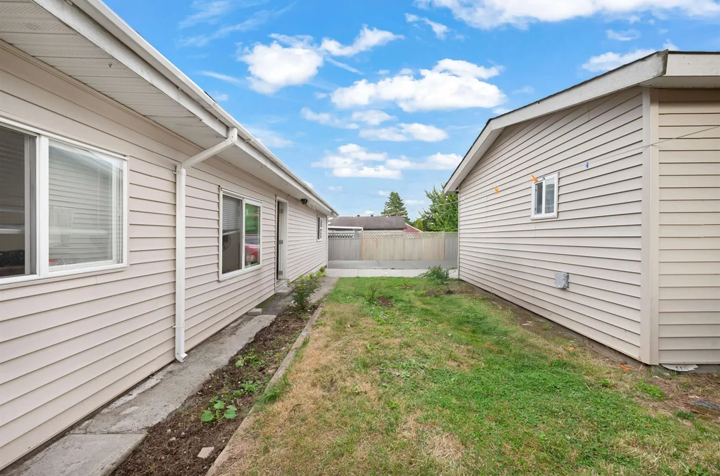 13090 72 AVENUE, Surrey BC V3W 2N2, Surrey BC — Residential for Sale - Photo 4