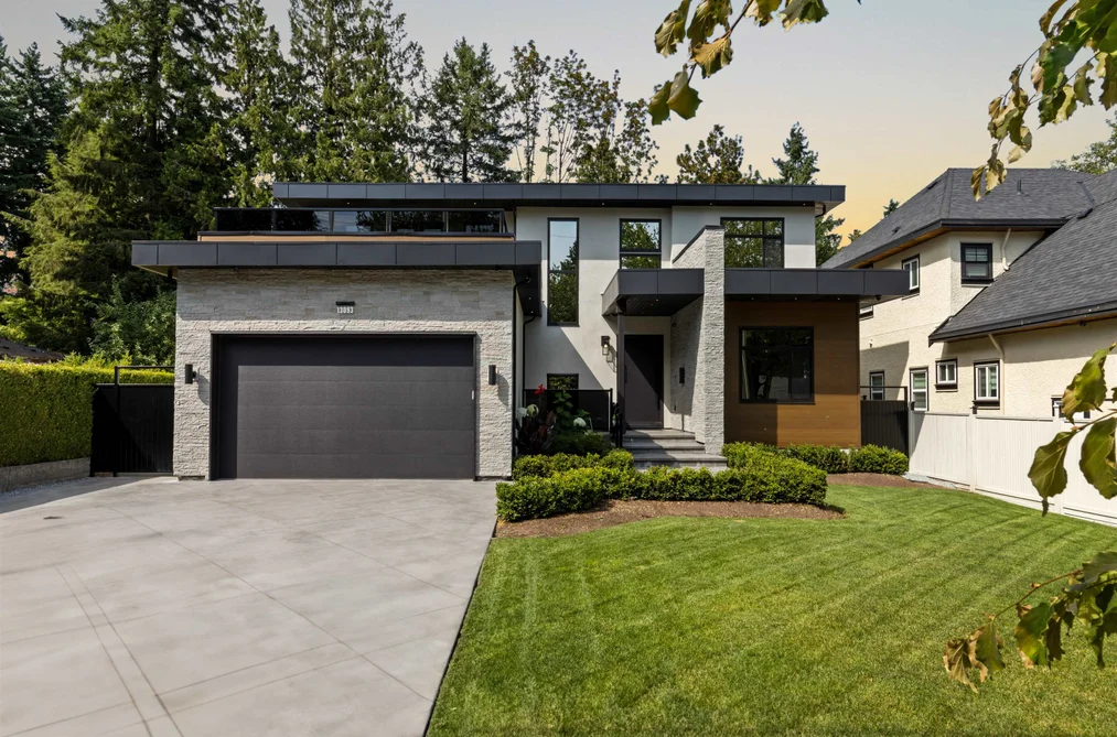 House for sale at 13093 98a Avenue Surrey British Columbia - MLS: R3092394