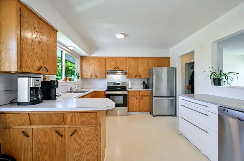 13095 103A AVENUE, Surrey BC V3T 1S4, Surrey BC — Residential for Sale — Photo 10 of 35