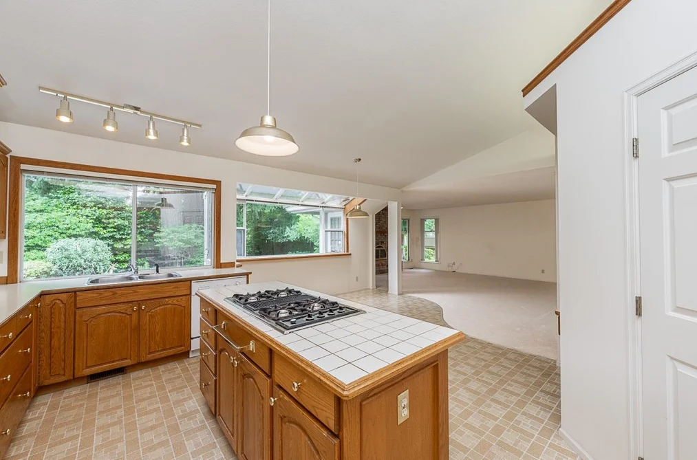 13096 21A AVENUE, Surrey BC V4A 8M3, Surrey BC — Residential for Sale — Photo 6 of 35