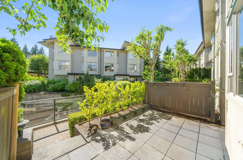 131 9229 UNIVERSITY CRESCENT, Burnaby BC V5A 4Z2, Burnaby BC — Residential for Sale — Photo 4 of 38