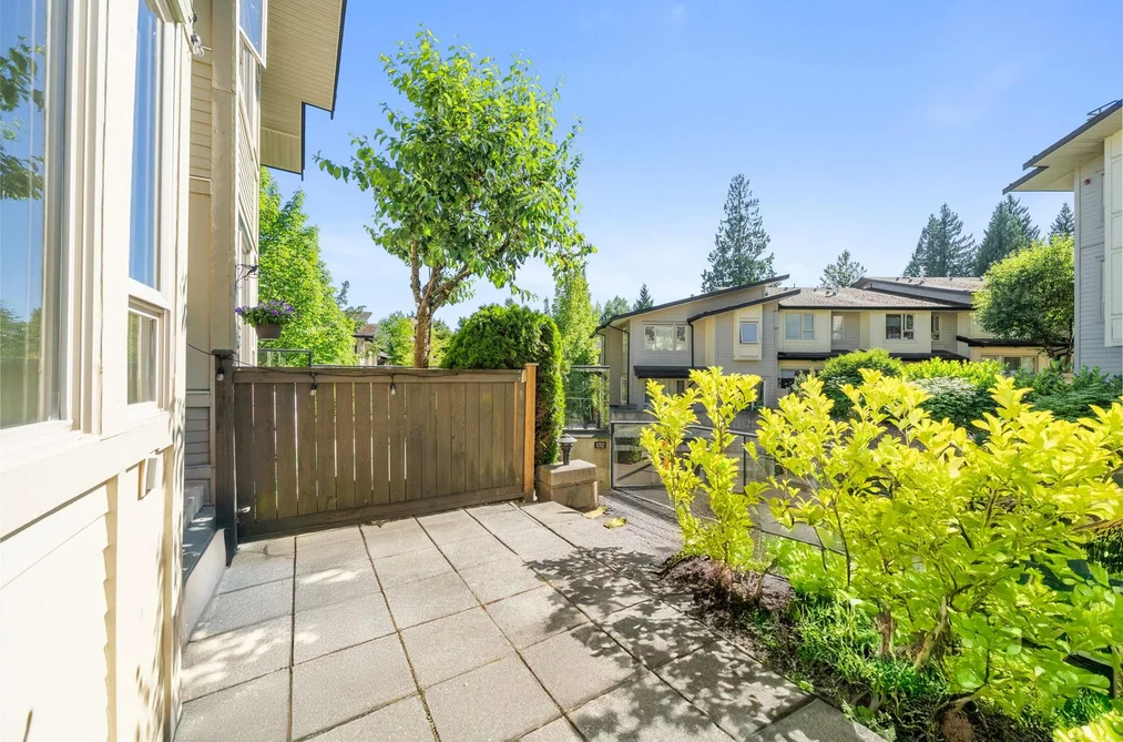 131 9229 UNIVERSITY CRESCENT, Burnaby BC V5A 4Z2, Burnaby BC — Residential for Sale — Photo 5 of 38