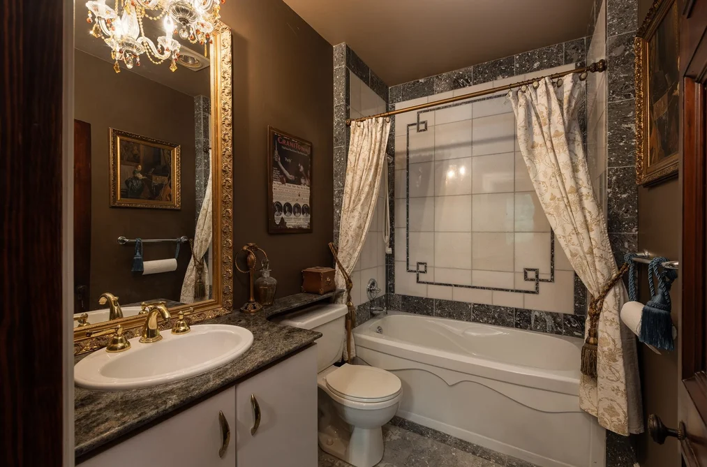 131 Eighth Street, New Westminster, BC - Other for Sale - Photo 28 of 40 131 Eighth Street, New Westminster, BC - Other for Sale - Photo 28 of 40