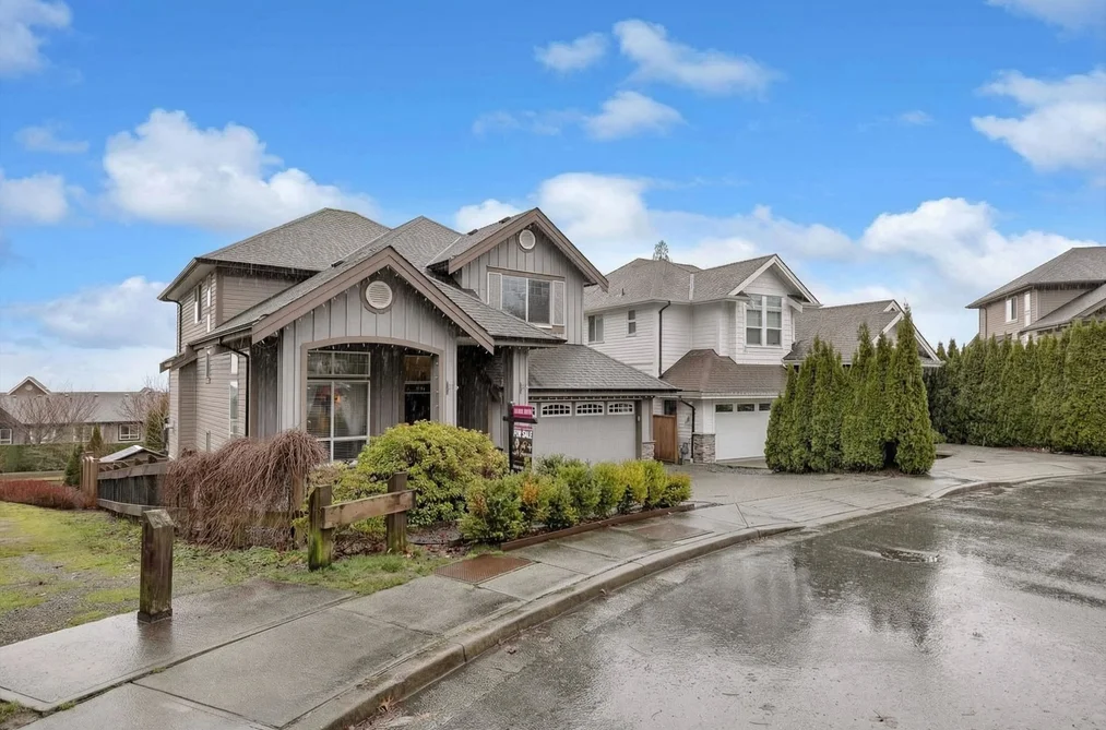 1310 FIFESHIRE STREET, Coquitlam BC V3E 0C8, Coquitlam BC — Residential for Sale - Photo 2