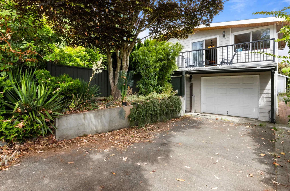 1310 PARKER STREET, White Rock BC V4B 4S3, White Rock BC — Residential for Sale - Photo 2