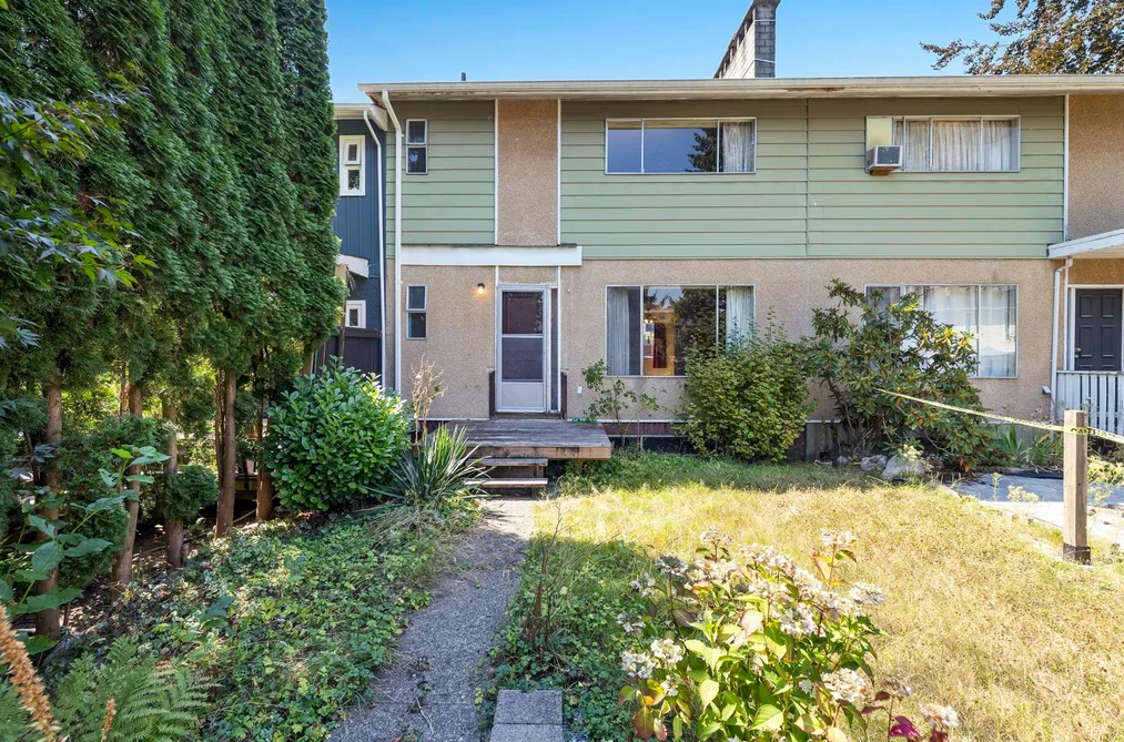 Row House (Non-Strata) for sale at 1310 Tina Way Way Port Coquitlam British Columbia - MLS: R3155896