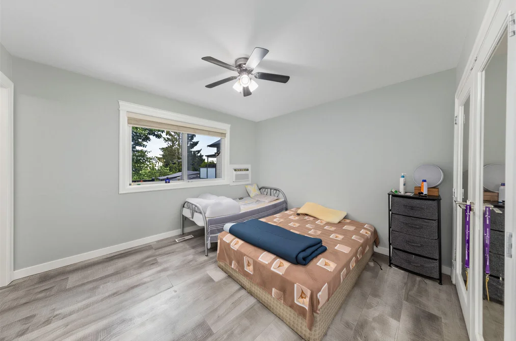 13111 73A AVENUE, Surrey, BC — Residential for Sale — Photo 11 of 40