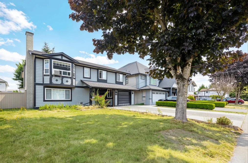 13111 73A AVENUE, Surrey, BC — Residential for Sale — Photo 2 of 40