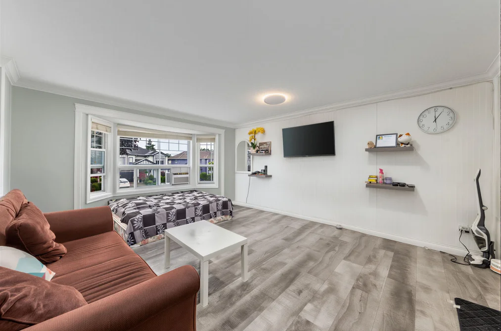 13111 73A AVENUE, Surrey, BC — Residential for Sale — Photo 4 of 40