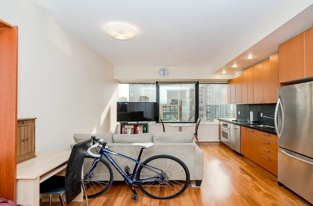 1312 1333 W GEORGIA STREET, Vancouver BC V6E 4V3, Vancouver BC — Residential for Sale - Photo 4