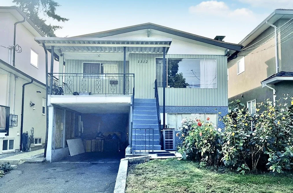 House for sale at 1312 E 28th Avenue Vancouver British Columbia - MLS: R3030049