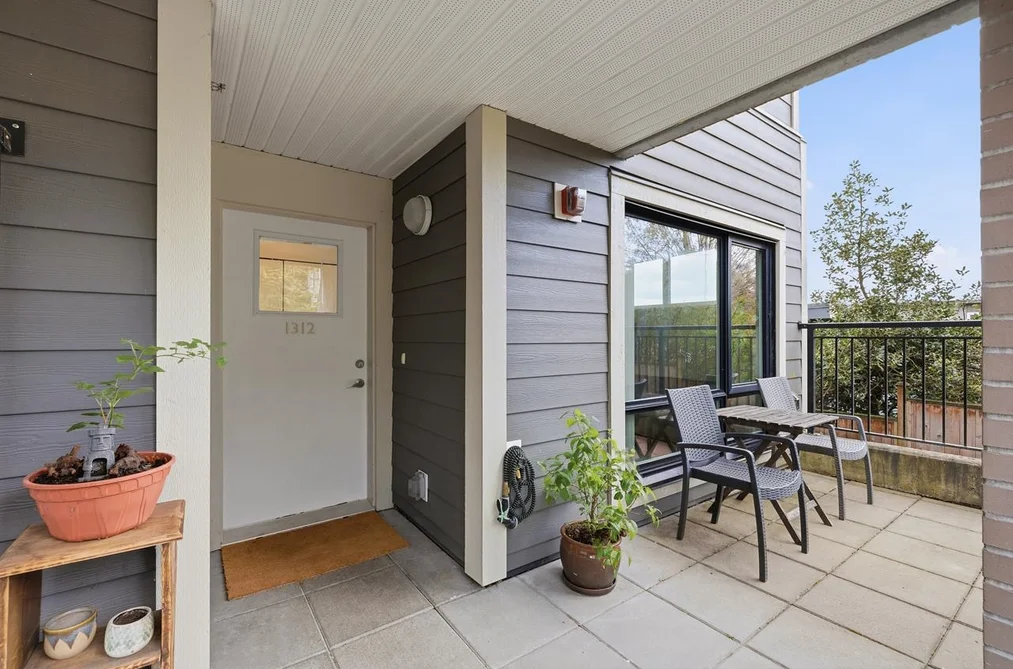 1312 FIFTH AVENUE, New Westminster BC V3M 0K5, New Westminster BC — Residential for Sale - Photo 2