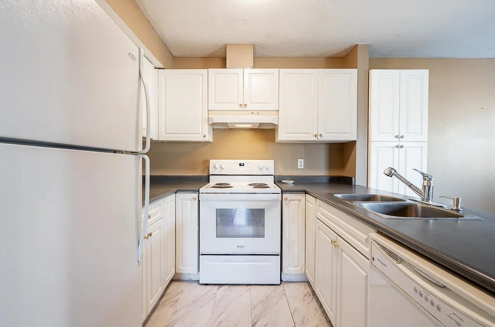 13127 Balloch Drive, Surrey, BC - Half Duplex for Sale - Photo 13 of 39 13127 Balloch Drive, Surrey, BC - Half Duplex for Sale - Photo 13 of 39
